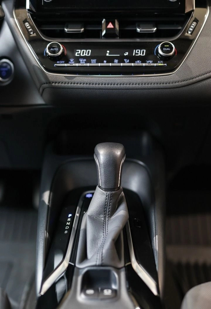 Toyota Corolla cena 84850 przebieg: 62713, rok produkcji 2020 z Ostrowiec Świętokrzyski małe 596